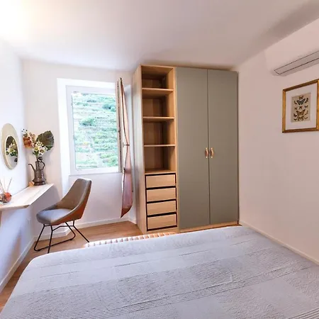 L' Attico Giallo Oro Di Giulia Apartmán *