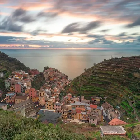 L' Attico Giallo Oro Di Giulia Apartmán Manarola
