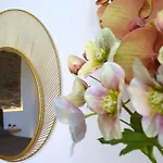 L' Attico Giallo Oro Di Giulia Διαμέρισμα