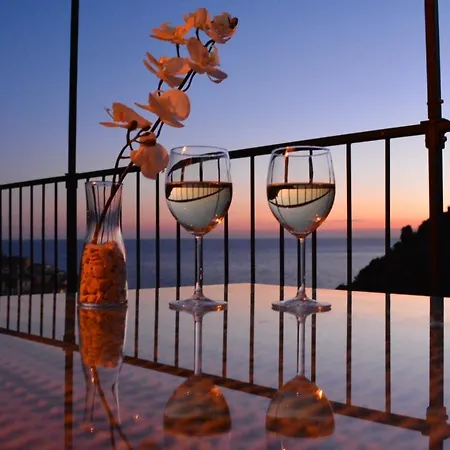 L' Attico Giallo Oro Di Giulia * Manarola