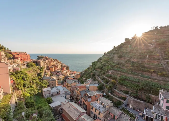 L' Attico Giallo Oro Di Giulia * Manarola